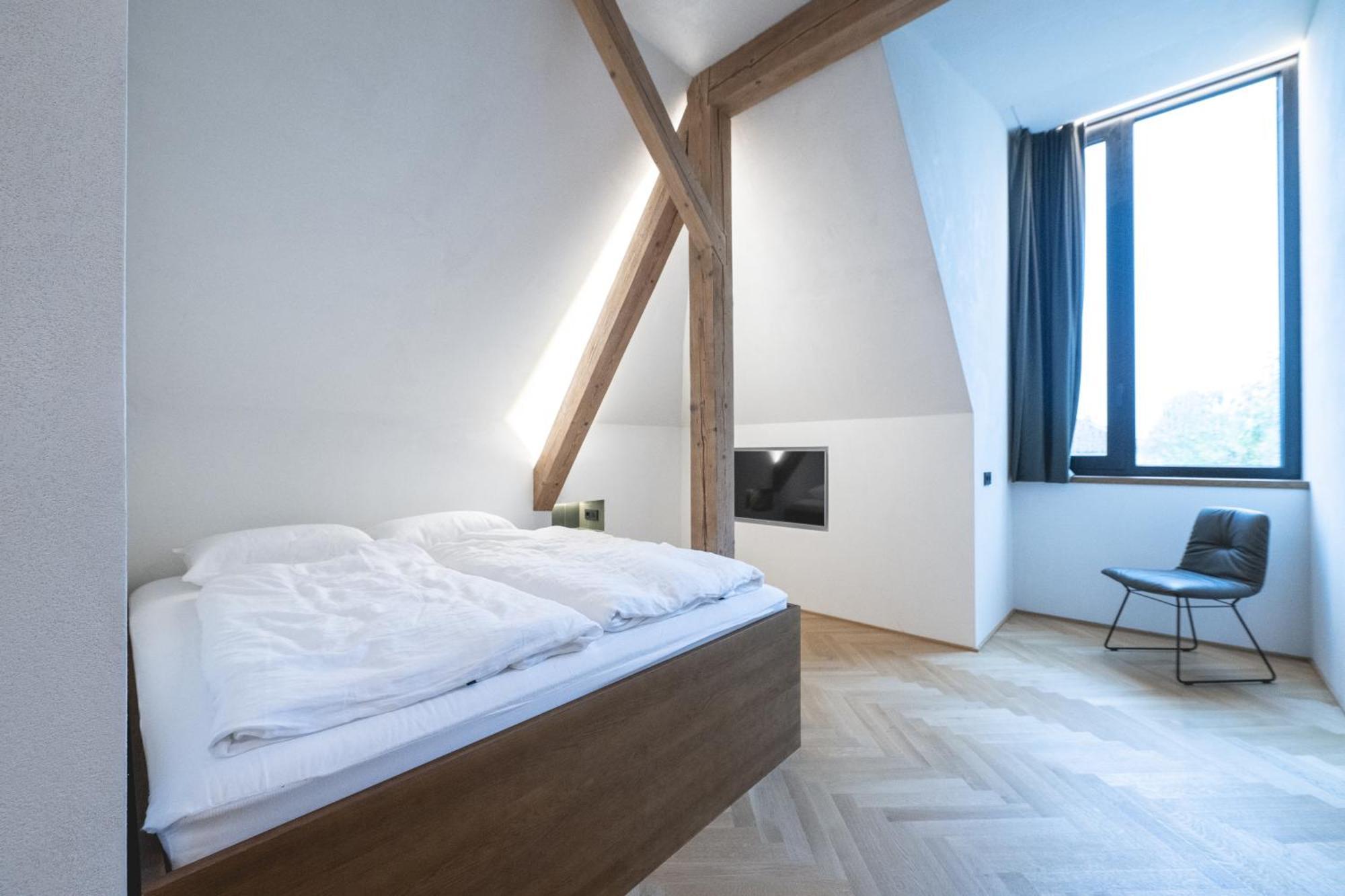 Lukas Kapeller Hotel Und Restaurant ชไตอาร์ ภายนอก รูปภาพ