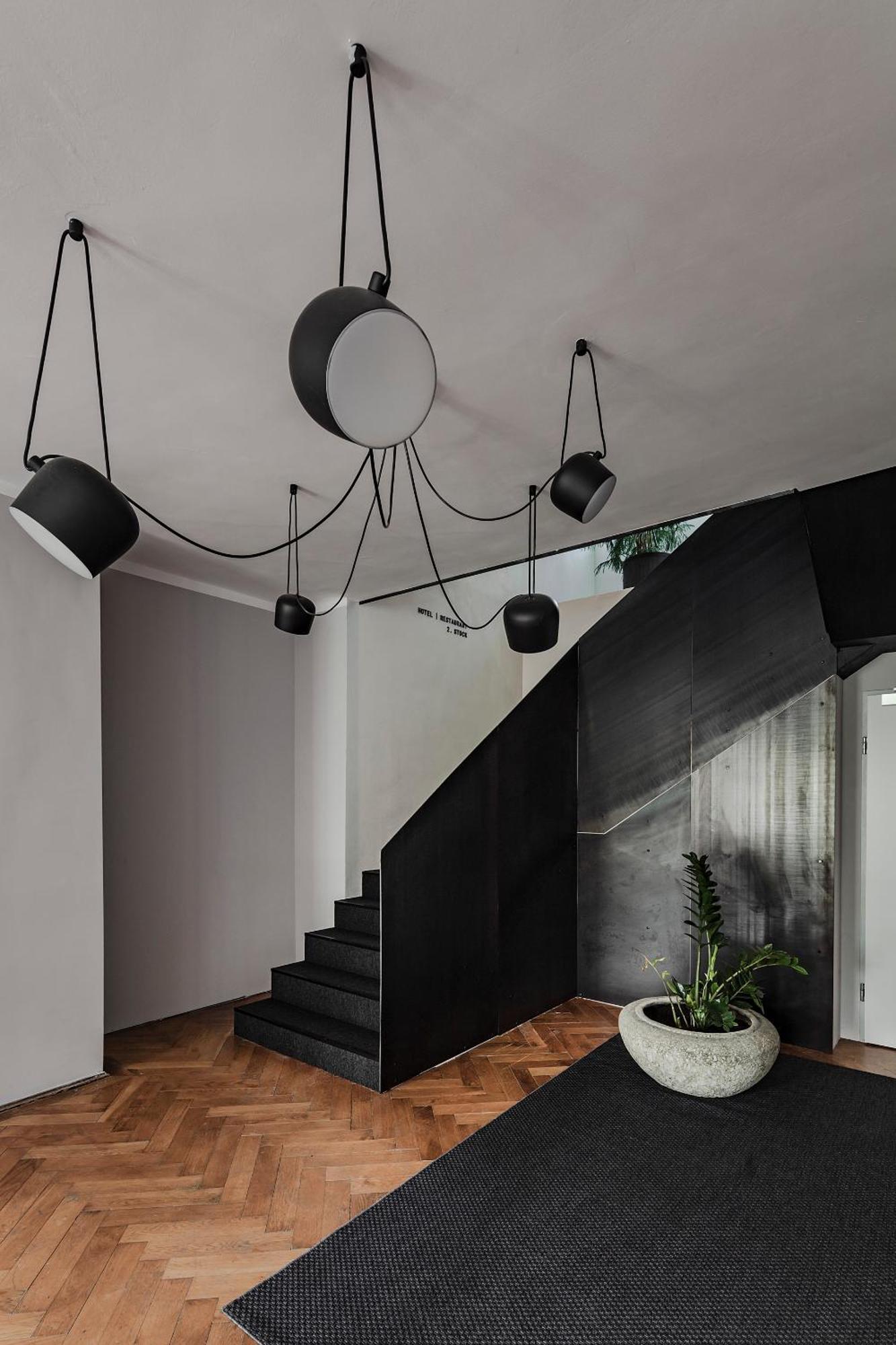 Lukas Kapeller Hotel Und Restaurant ชไตอาร์ ภายนอก รูปภาพ